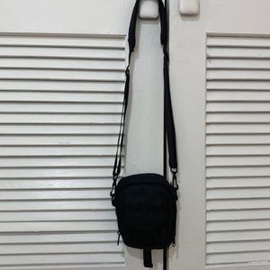 Duluth Trading Co multipurpose bag